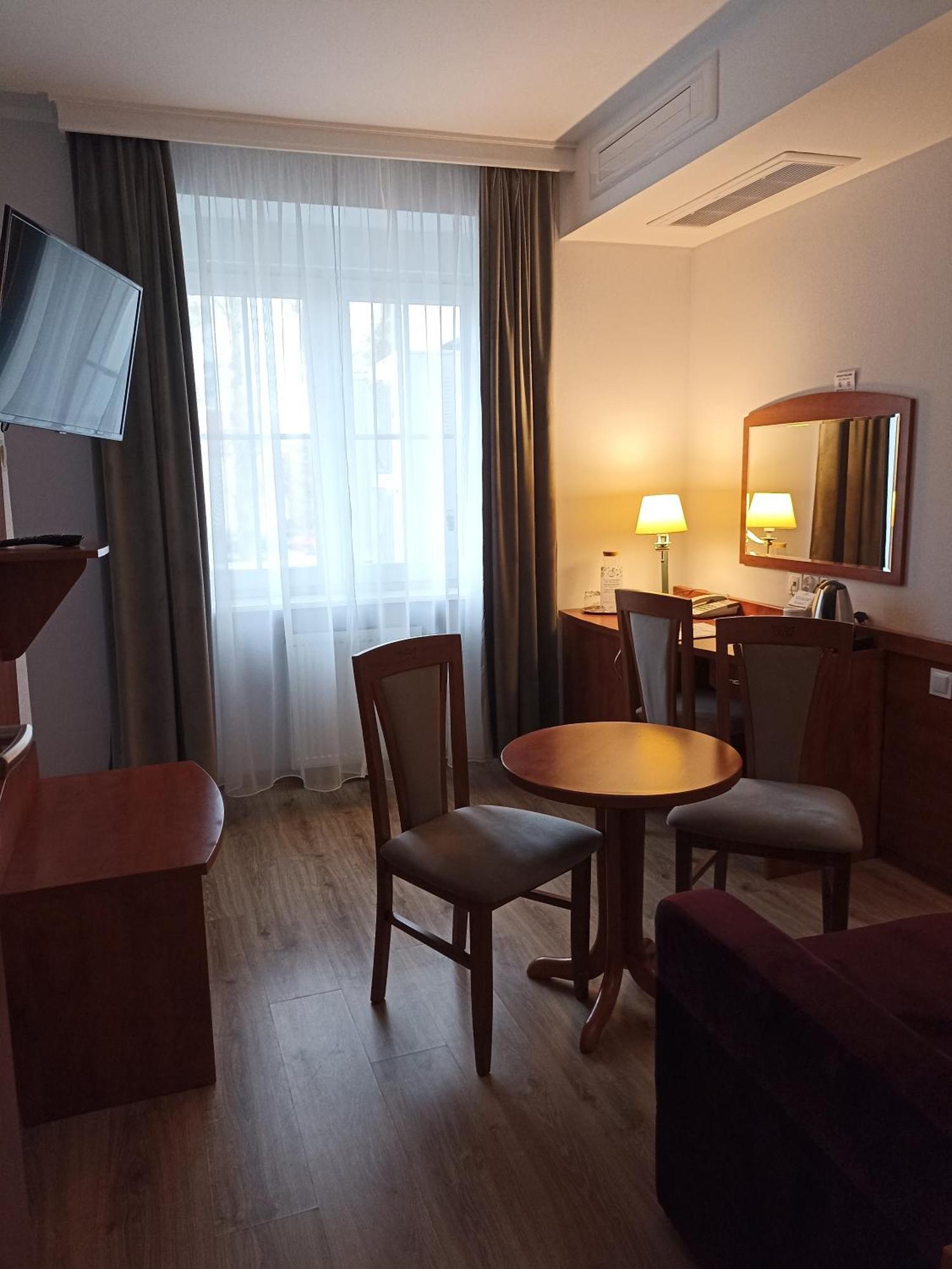 Hotel Pietrak Wągrowiec Esterno foto
