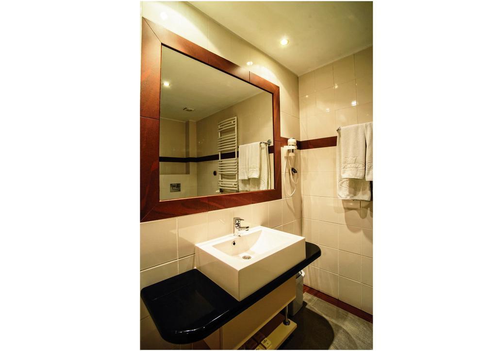 Hotel Pietrak Wągrowiec Esterno foto